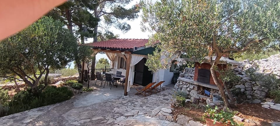 Robinson house Kata House in Split-Dalmatia County