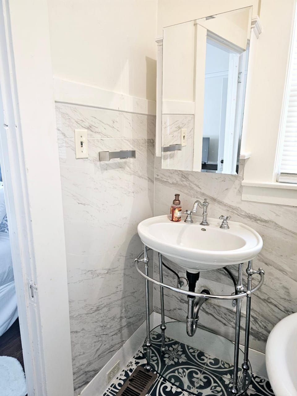 Cozy Craftman Cottage in Quiet Historic Vallejo Neighborhood Apartment in Vallejo