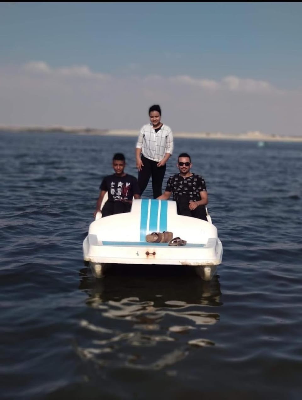 Day, People, Natural landscape, Activities, Lake view, River view, Sea view, group of guests