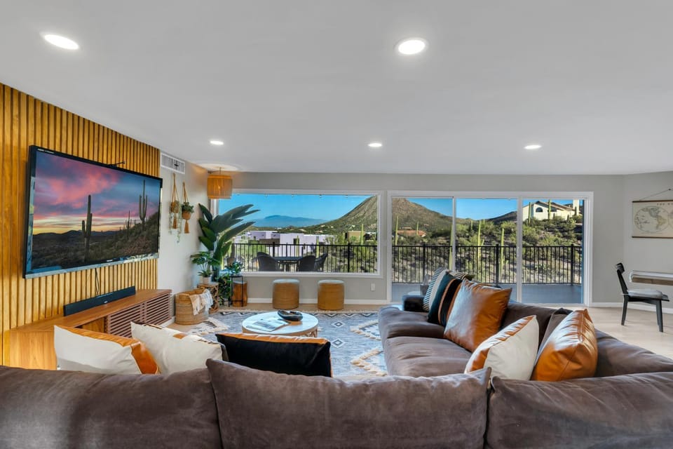 The Horizon Haven - Gem Show House in Tucson Estates