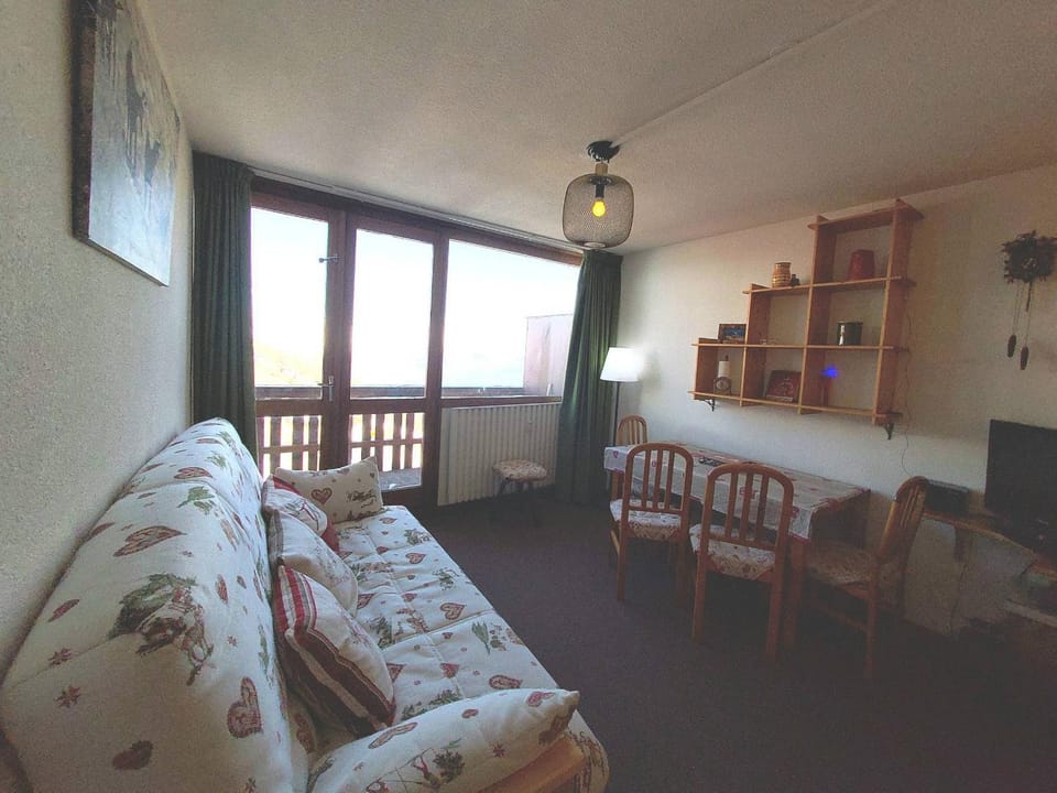 Appartement cosy à La Plagne avec balcon panoramique et accès pistes - FR-1-351-239 Apartment in Mâcot-la-Plagne