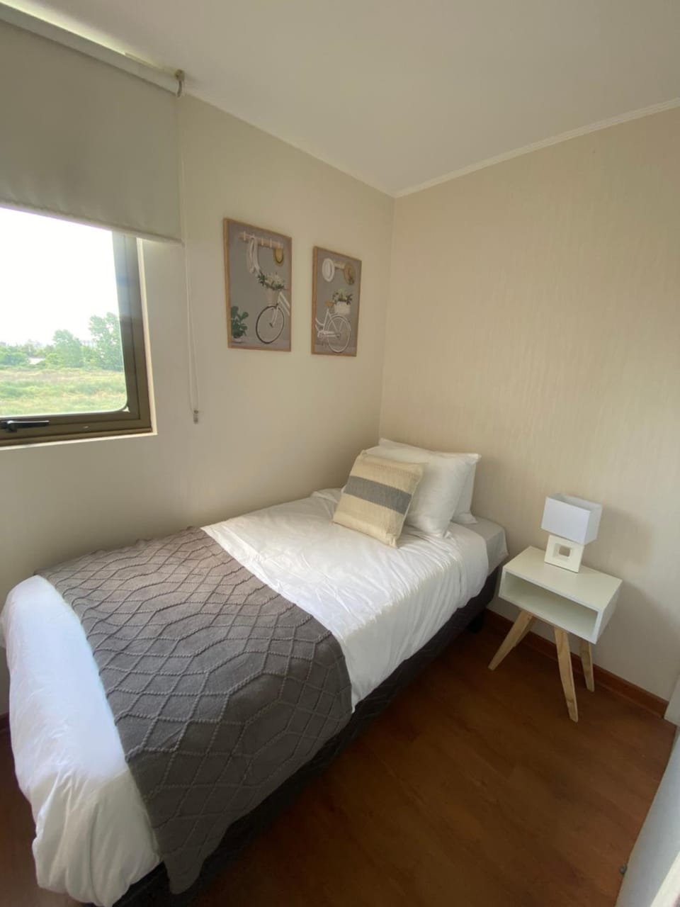 Photo of the whole room, Bedroom