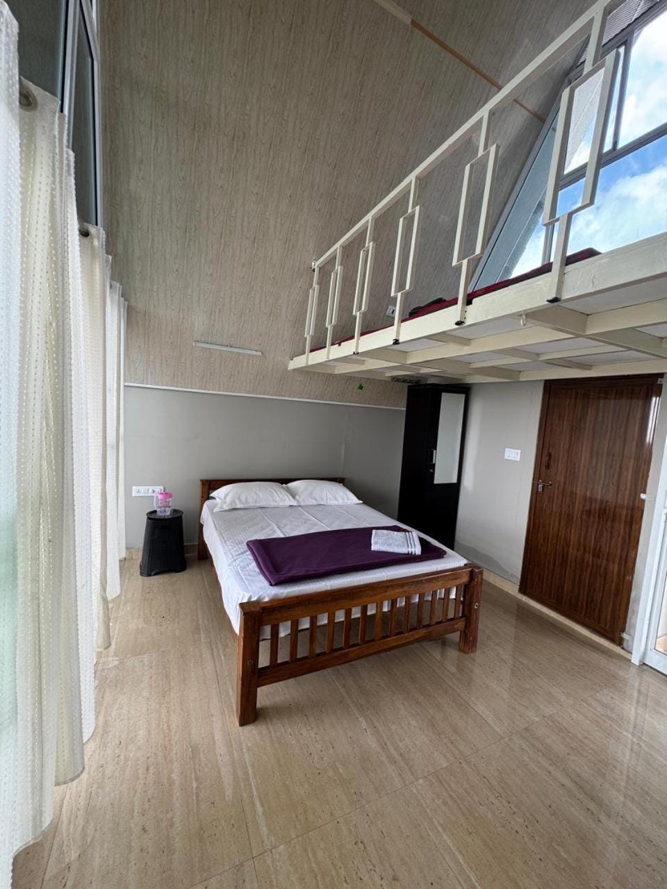 Bed, Photo of the whole room, Bedroom, bunk bed