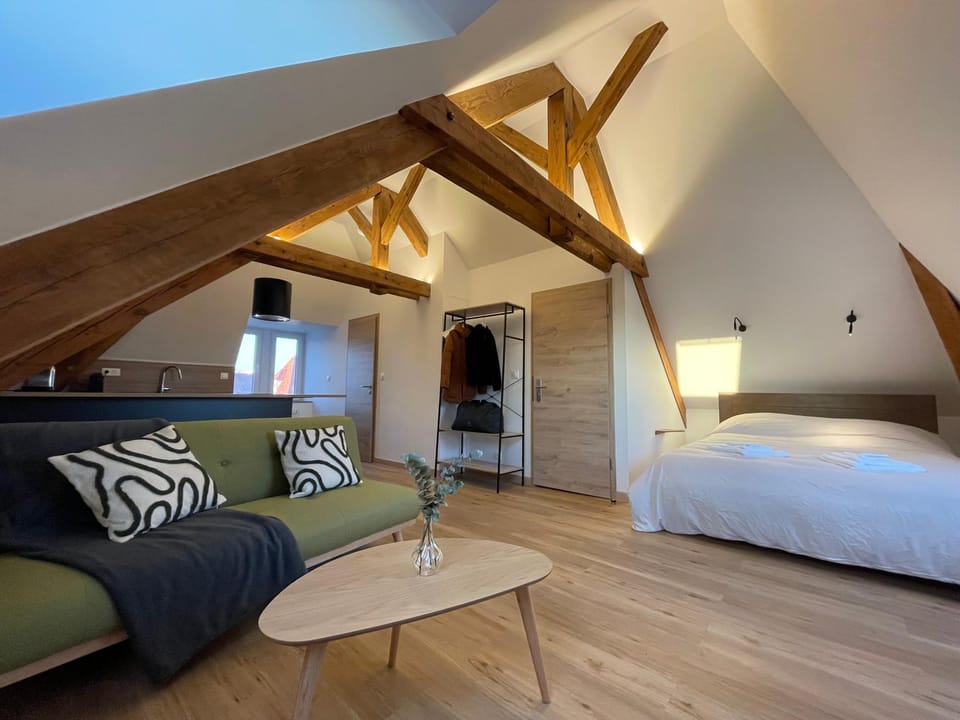 Bed, Living room, Photo of the whole room