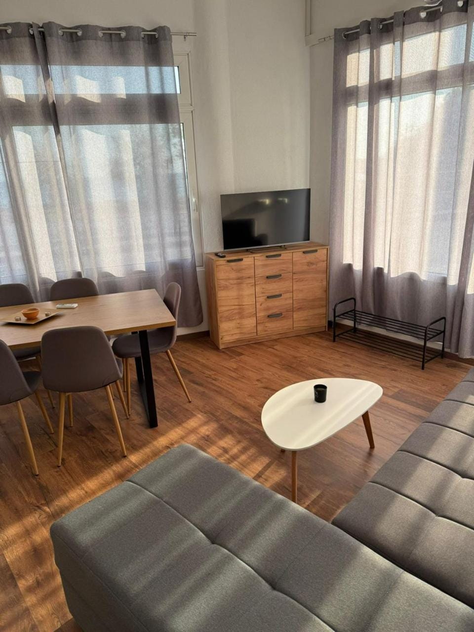 TV and multimedia, Living room, Dining area