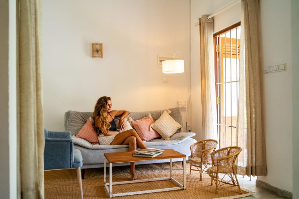 Living room, Seating area