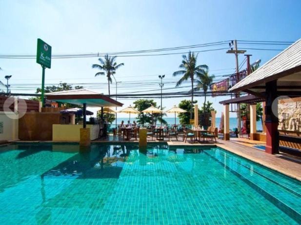 Swimming pool