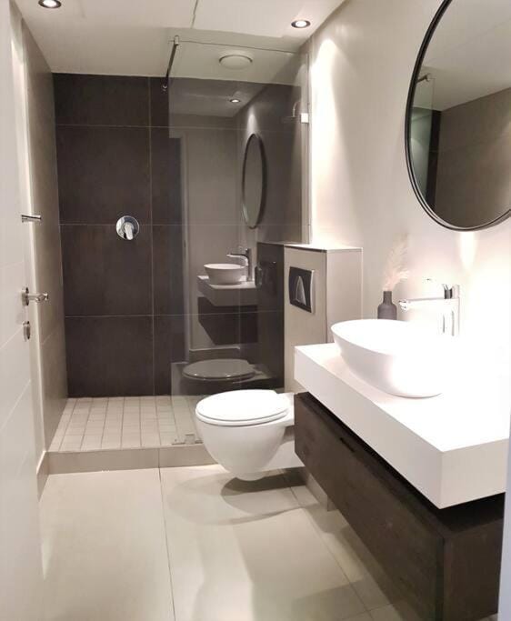 Lovely 1-Bedroom De Waterkant Apt with parking and WiFi Apartment in Cape Town