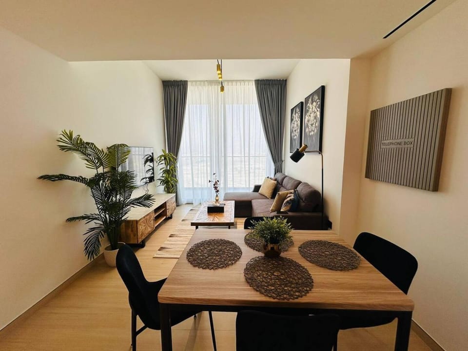 Stylish 1br Apt Jvc W Pool & Free Parking Apartment in Dubai