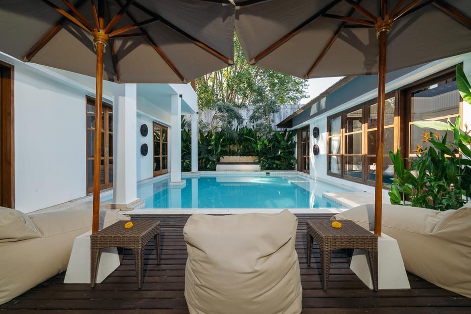 Pool view, Swimming pool