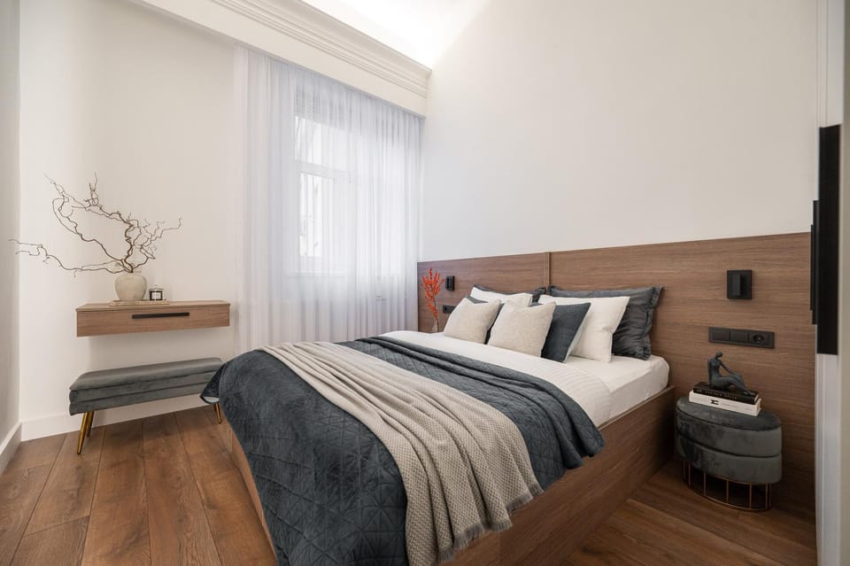 Bed, Bedroom
