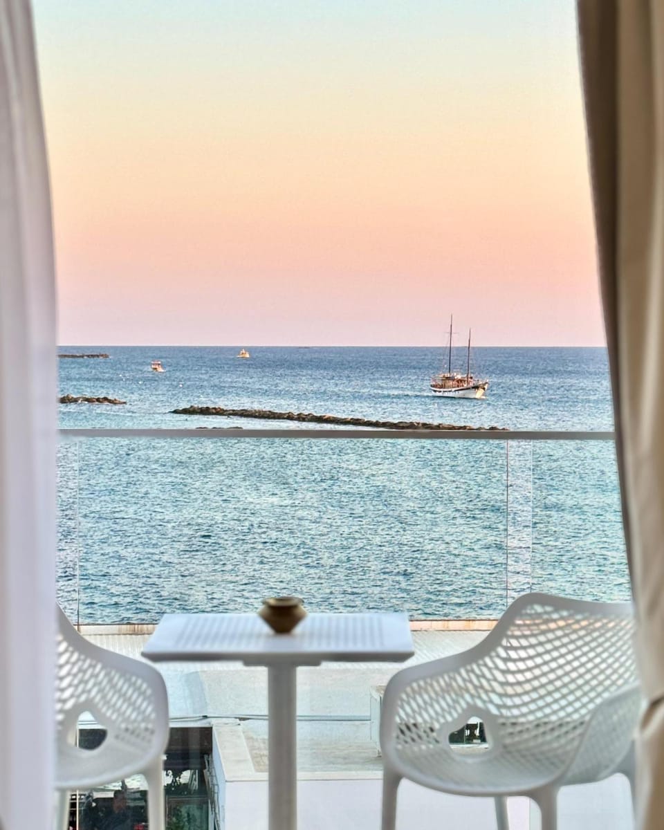 View (from property/room), Balcony/Terrace, Seating area, Sea view