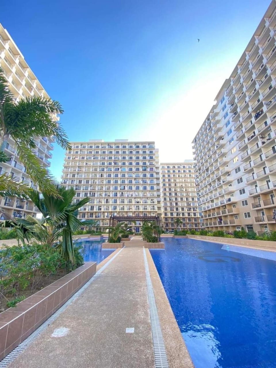 Property building, Pool view