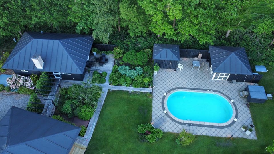 Aneks i rolige omgivelser-adgang til pool og sauna House in Central Denmark Region