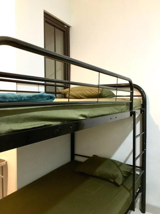 Sweet Home & Rooms East Asia 1727, Greenlake City House in Jakarta