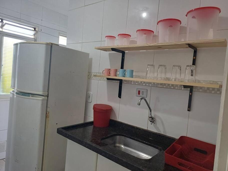 apto simples,3min centro, 3 min da Unimed com wifi Apartment in State of São Paulo
