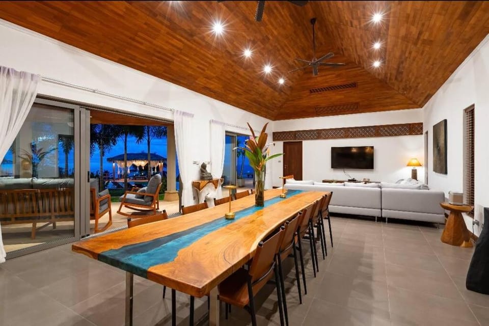 Living room, Photo of the whole room, Dining area