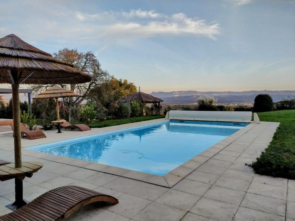 Natural landscape, Mountain view, Pool view, Swimming pool