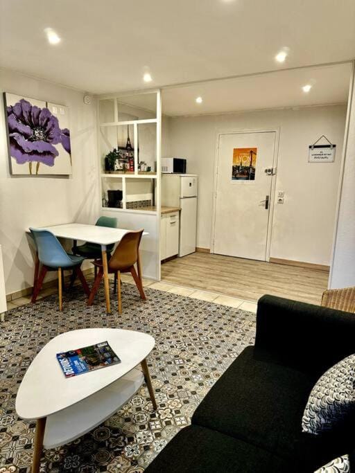 T3 Sauna Box-Parking gratuit Monplaisir-Lumière Apartment in Villeurbanne