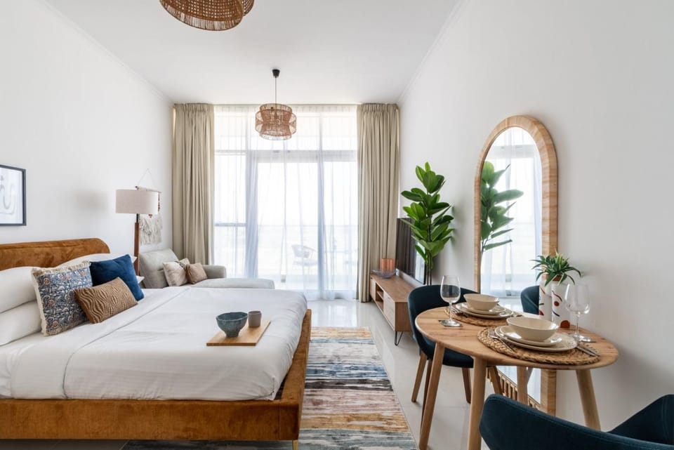 GuestReady - Elegant retreat at Damac Hills Apartment in Dubai