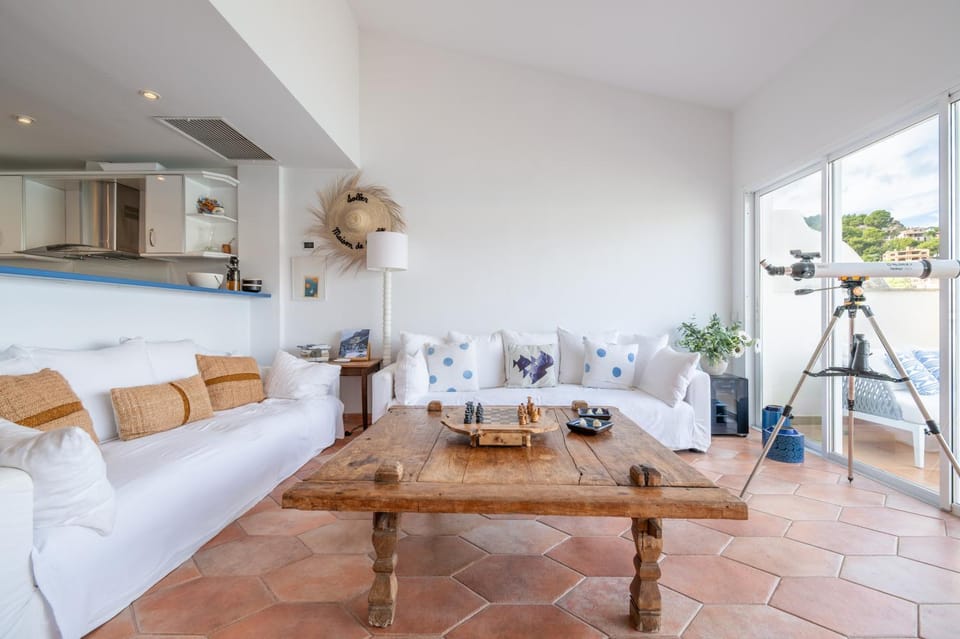 Property building, Living room
