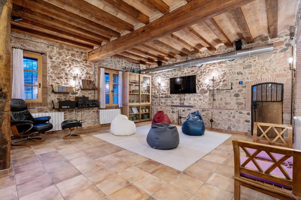 Property building, Living room