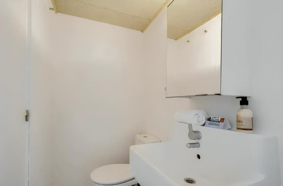 Toilet, Bathroom