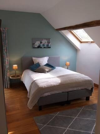Bed, Bedroom