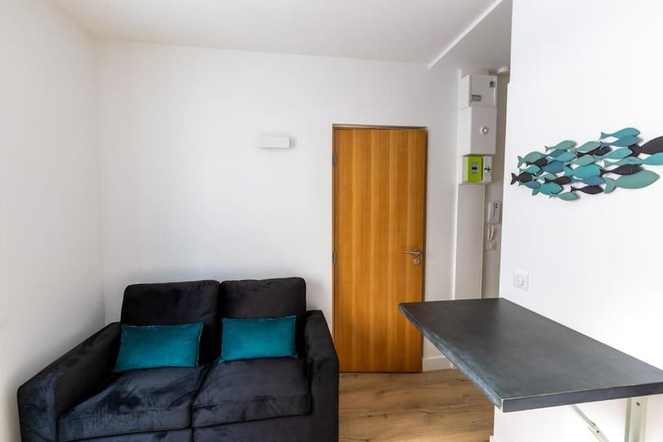 Appartement élégant rénové à Paris 14ème Apartment in Paris