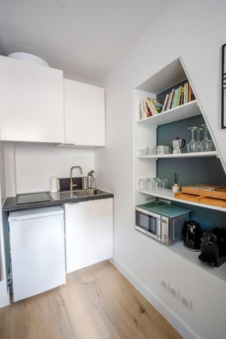Appartement élégant rénové à Paris 14ème Apartment in Paris