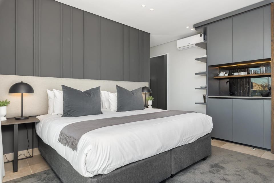 Bed, Kitchen or kitchenette, Photo of the whole room, Bedroom, wardrobe