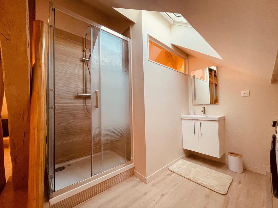 Shower, Bathroom