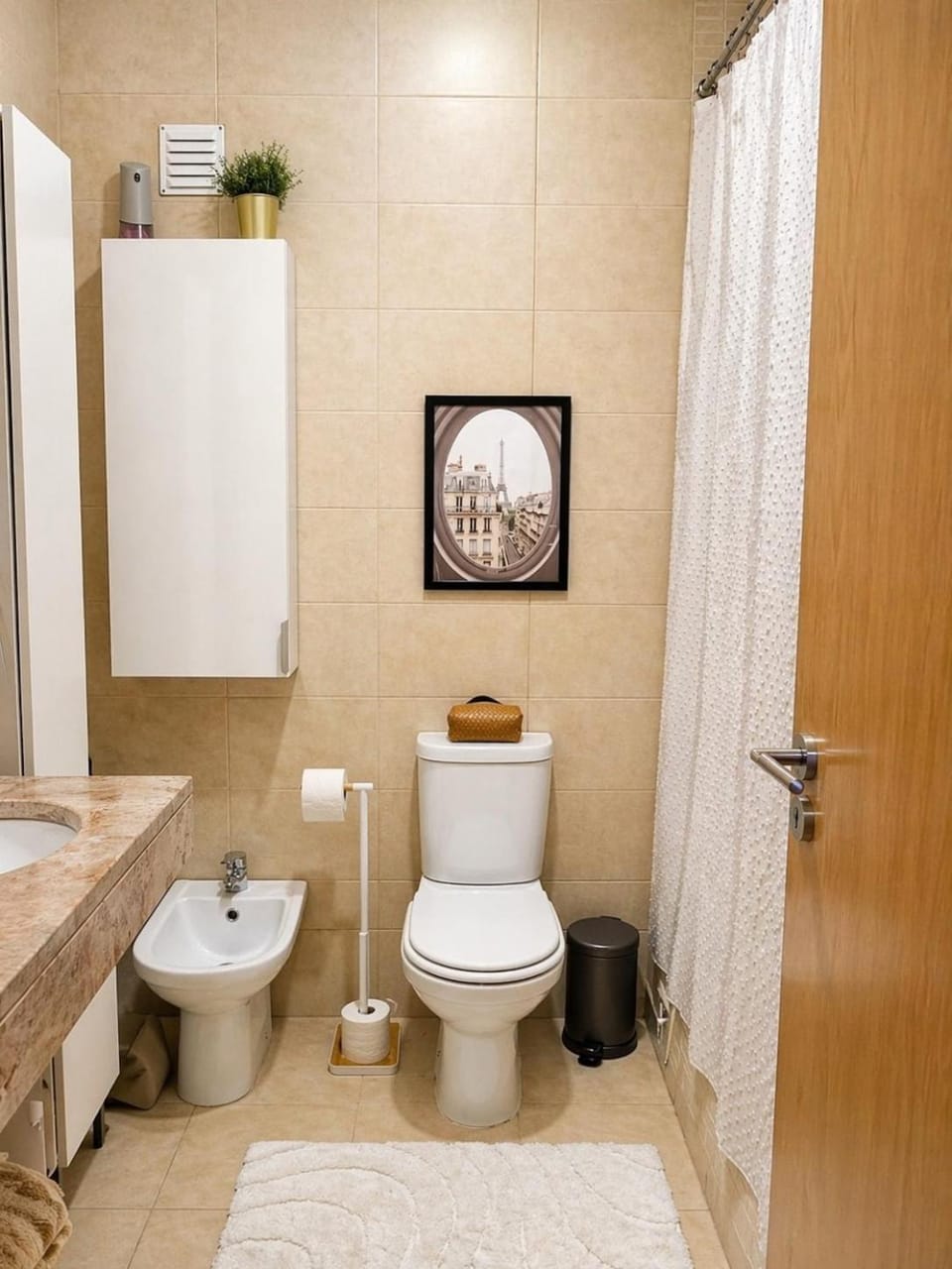 Shower, Toilet, Bathroom, bidet, towels
