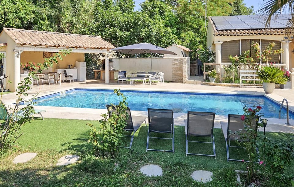 4 Bedroom Amazing Home In Les Angles House in Avignon