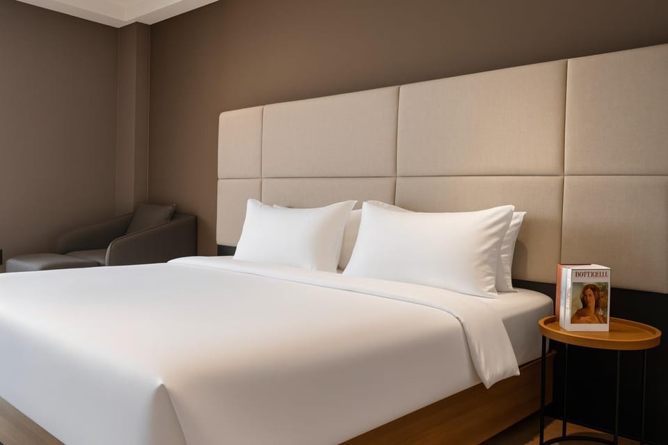 Bed, Photo of the whole room, Bedroom, Breakfast