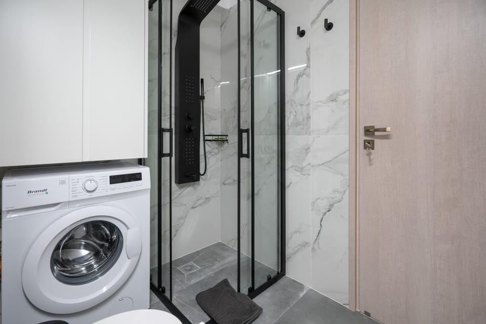 Shower, Bathroom, washing machine
