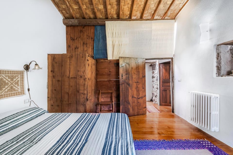Bed, Photo of the whole room, Bedroom, wardrobe