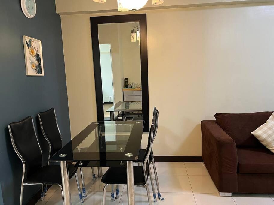 Zinnia North Tower 3202 Apartment in Quezon City