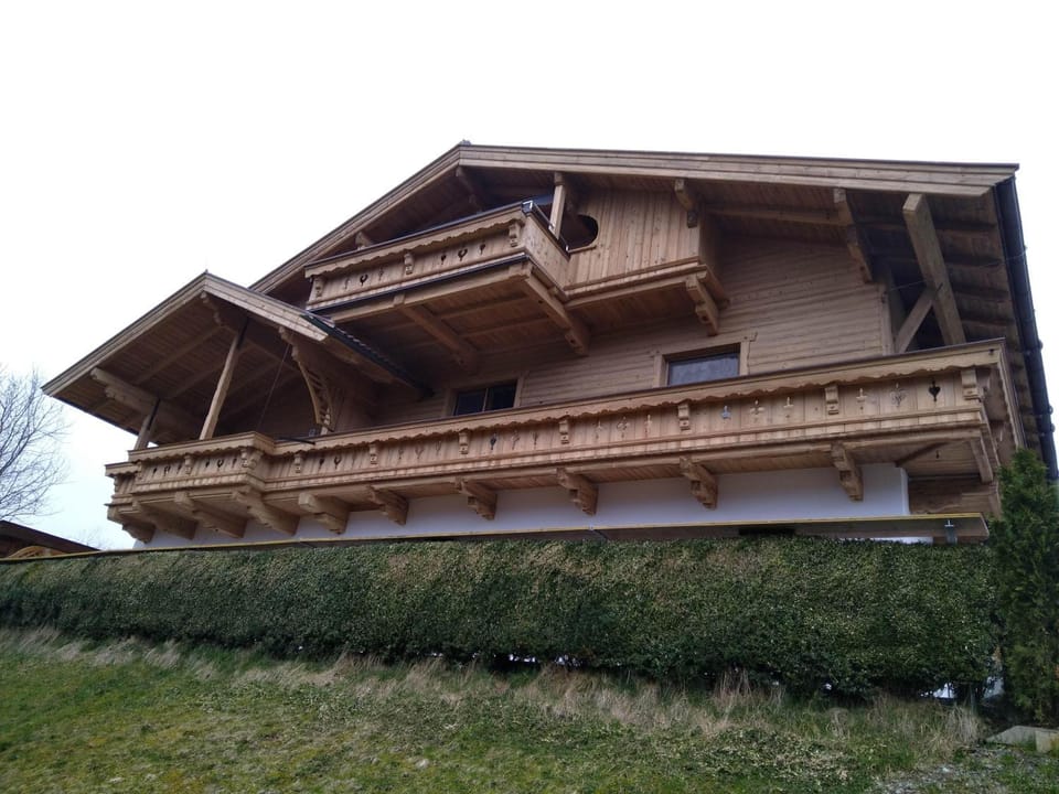 Property building, Day