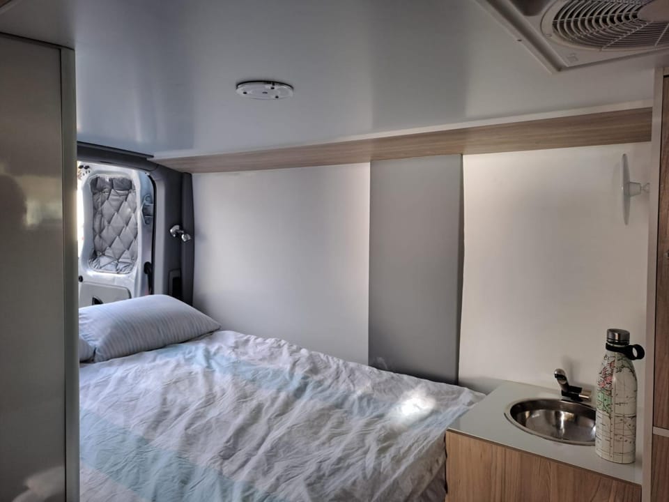 Toilet, Bed, Photo of the whole room, Bedroom