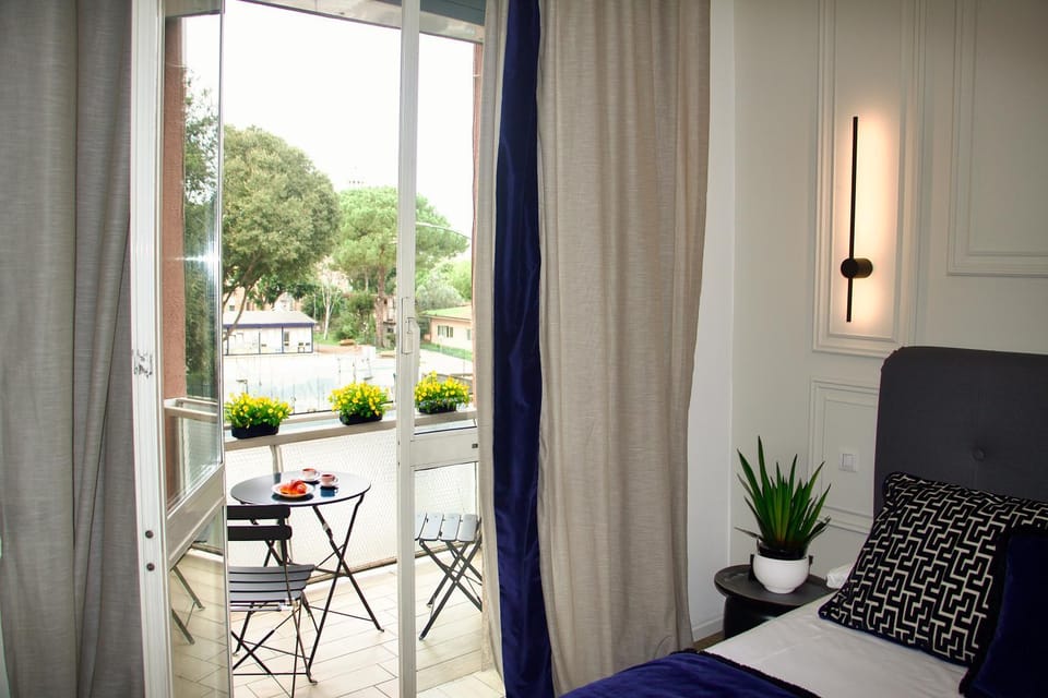Balcony/Terrace, Photo of the whole room