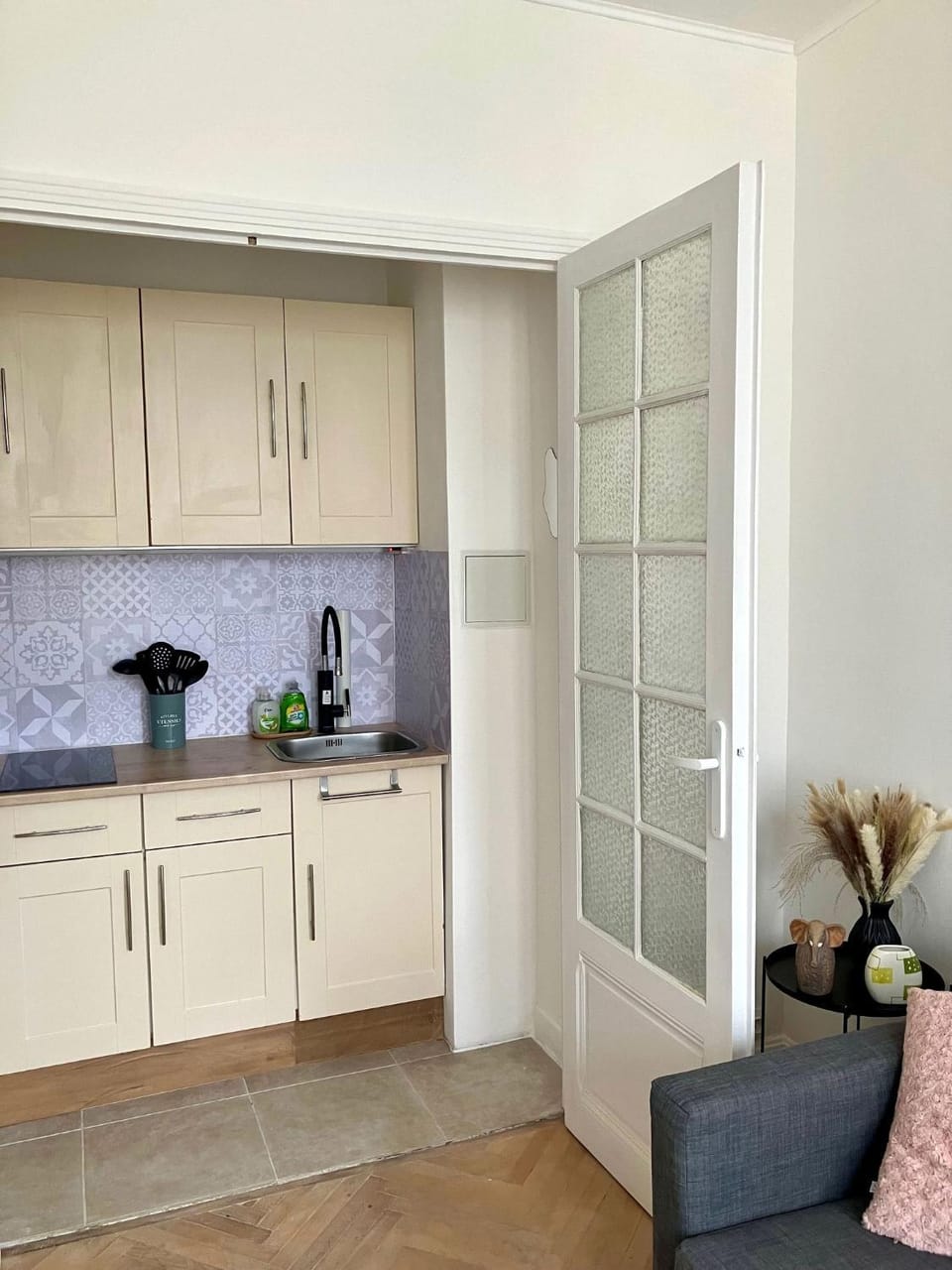 Kitchen or kitchenette, Living room, Photo of the whole room