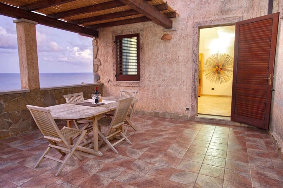 Patio, Balcony/Terrace