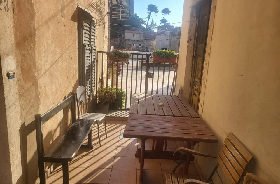 Property building, Patio, Day, View (from property/room), Balcony/Terrace, Dining area, Beach, Breakfast