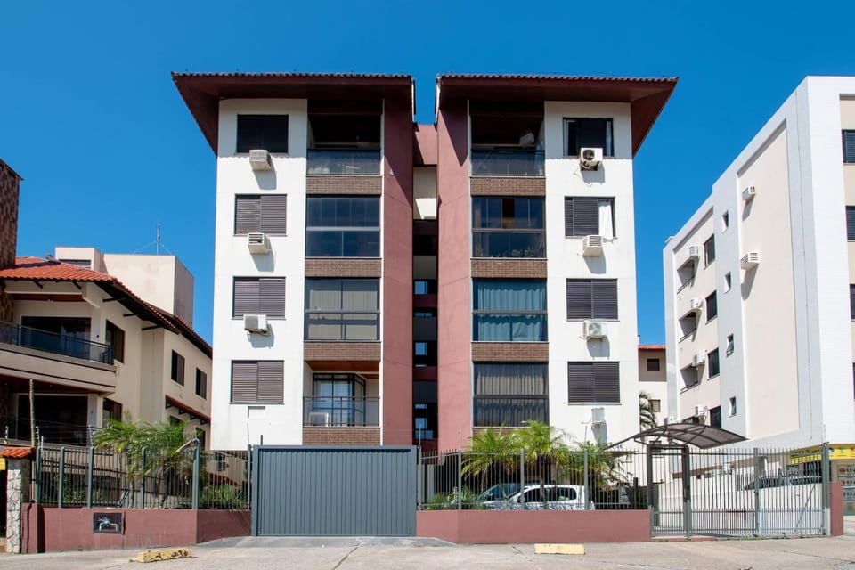 50m do Centrinho e 100m do Mar nos Ingleses KR9882 Apartment in Florianopolis