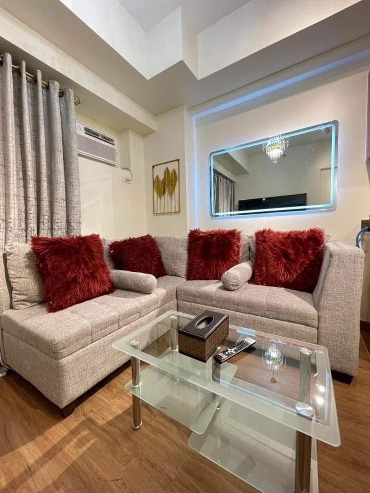 Condo in Cubao, Quezon City Apartment hotel in Pasig