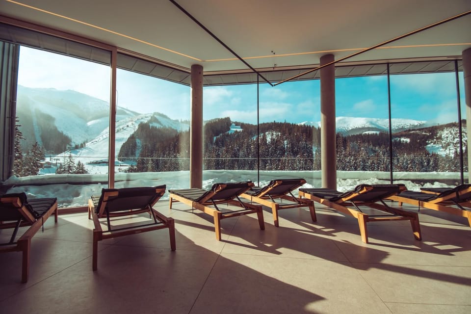 Spa and wellness centre/facilities, Mountain view, sunbed