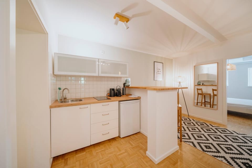 Kitchen or kitchenette