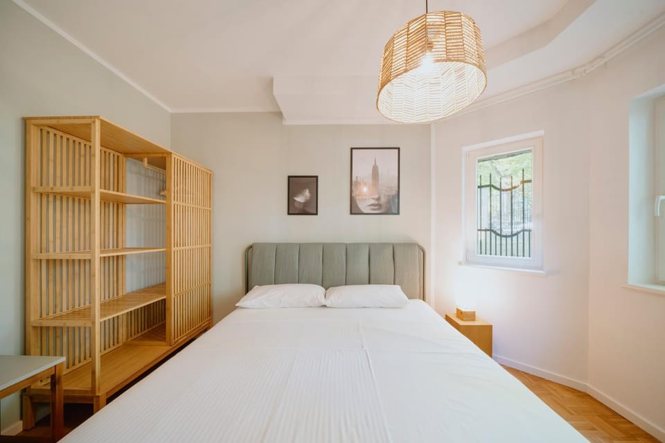 Bed, View (from property/room), View (from property/room), Photo of the whole room, Bedroom, wardrobe
