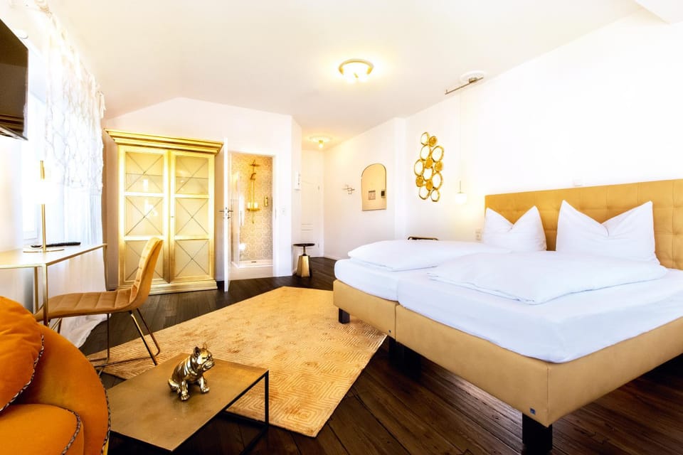 Bed, Photo of the whole room